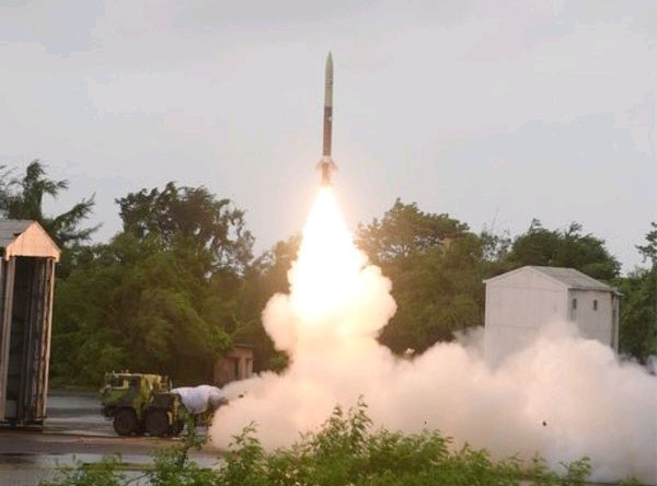 Ấn Độ tiếp tục thử thành công tên lửa tầm ngắn mới

